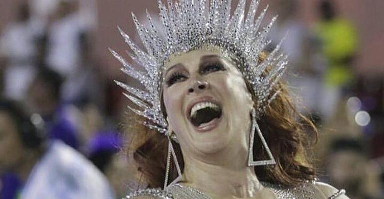 Claudia Raia diz que está vivendo a melhor parte de sua vida e conta o segredo de sua alegria