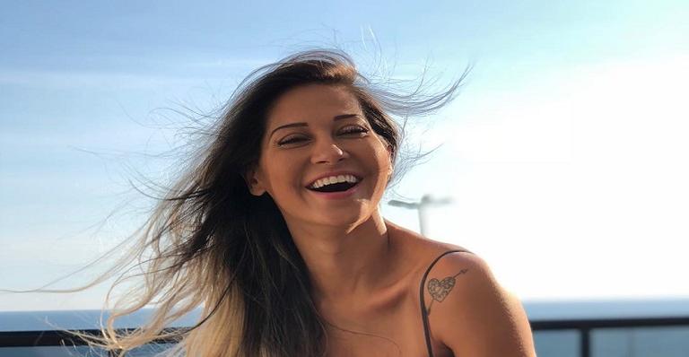 Após dizer que perdeu tudo em enchente, Mayra Cardi posa dentro de closet gigante e luxuoso