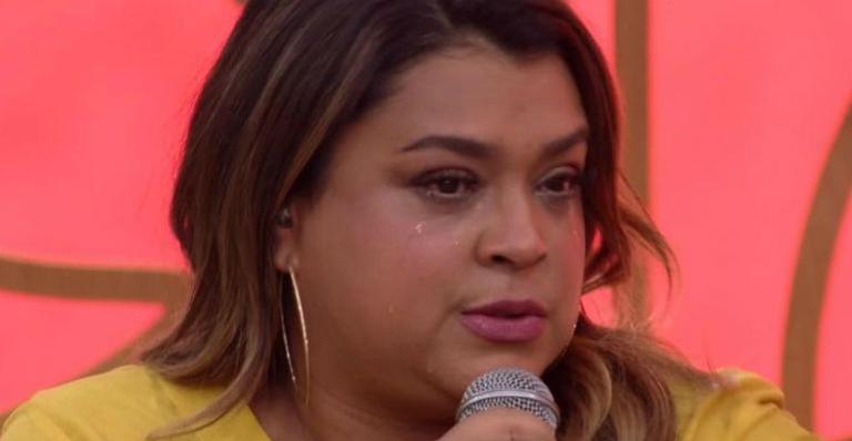 Preta Gil vai às lágrimas no ‘Encontro’ com mensagem de Carolina Dieckmann