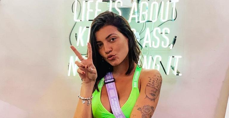 Gabi Prado posta clique de topless e esquenta temperatura entre os seguidores
