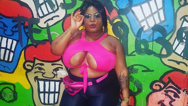 Depois de mudar radicalmente o visual, Jojo Toddynho se irrita e rebate críticas: ”Seguirei plena”