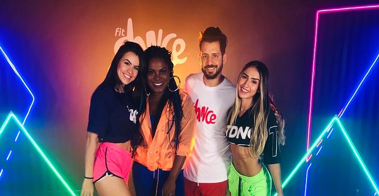 Karin Hils grava coreografia de uma das apostas mais ousadas do Rouge