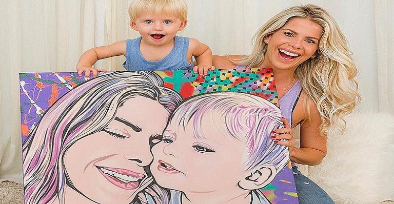 Karina Bacchi encanta seguidores ao mostrar presente que ganhou de um grande artista