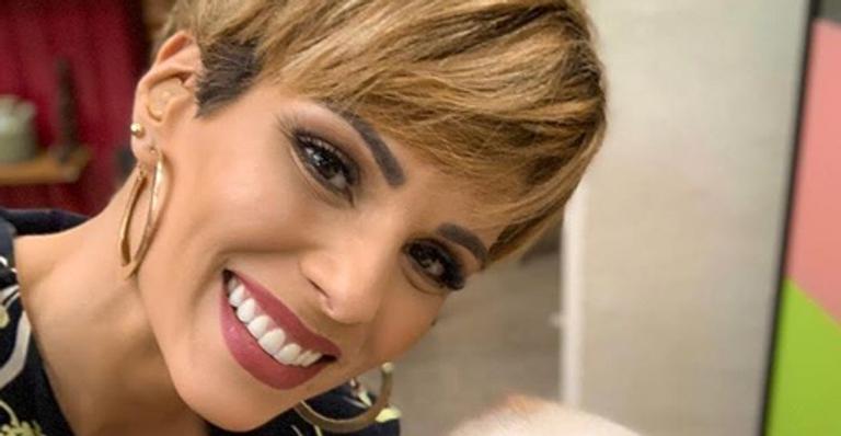 Com novo visual, Ana Furtado posa sorridente e reflete: ”Ser feliz”