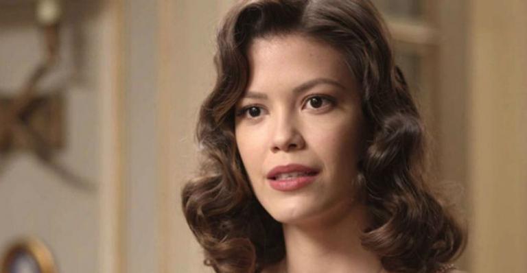 Elenco de ”Espelho da Vida” dá pistas sobre assassino de Julia Castello