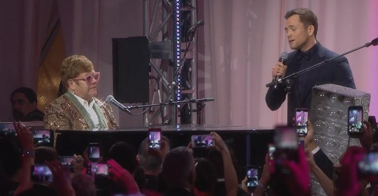 Taron Egerton protagoniza encontro emocionante com Elton John; assista!