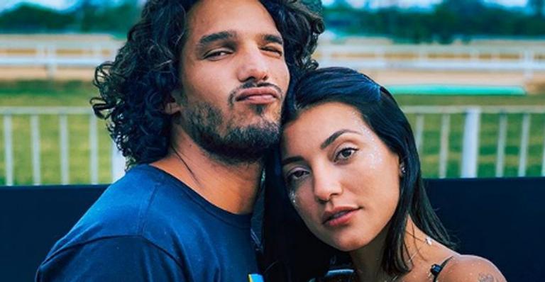 Apaixonado, Ex-Fazenda João Zoli comemora 5 meses de namoro com Gabi Prado: ”Superamos tudo”