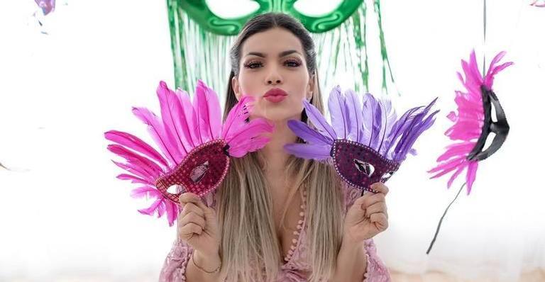 Ousada, Kelly Key posta foto de fio dental e mostra todo o bumbum