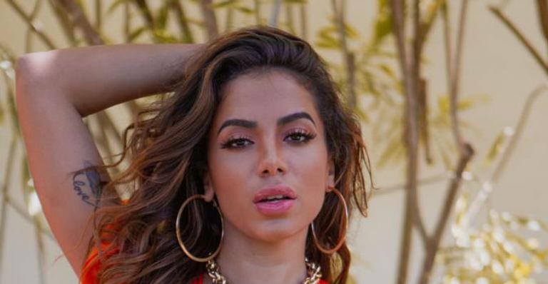 Anitta se veste de Beyoncé para o Carnaval em Recife. Confira a foto exclusiva!