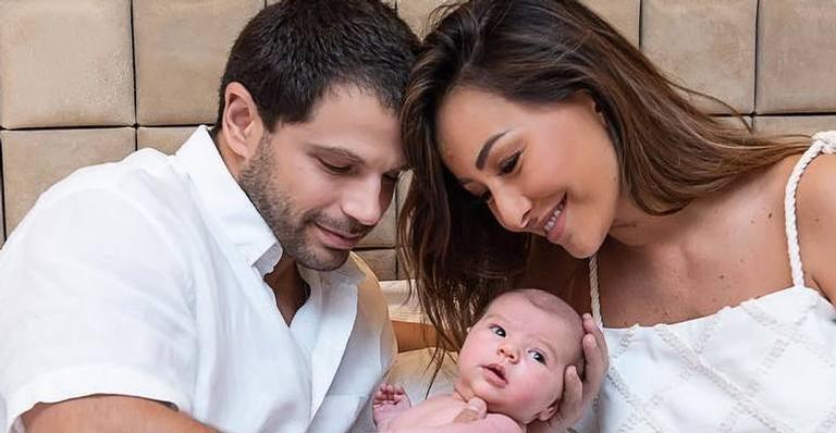 Em apoio à mamãe, Sabrina Sato, Zoe veste roupa da Gaviões da Fiel