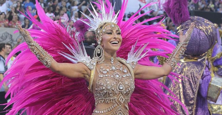 Veja os famosos que desfilaram nas escolas de samba