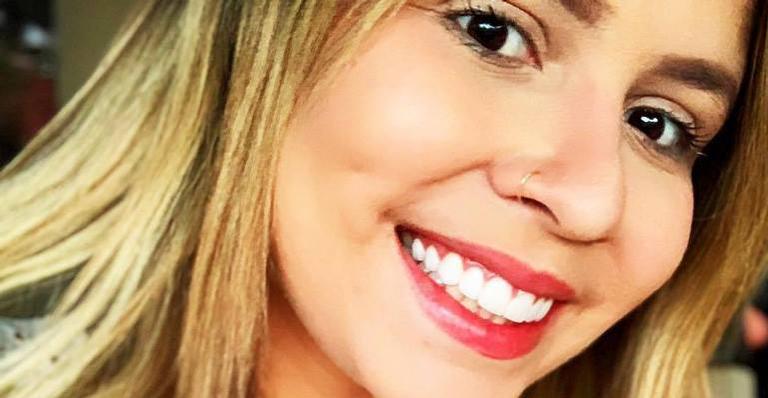 Marília Mendonça exibe resultado das cirurgias plásticas com vestido justíssimo e hiper decotado