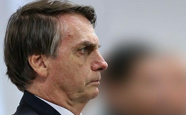 Jair Bolsonaro alfineta Daniela Mercury e Caetano Veloso no Twitter