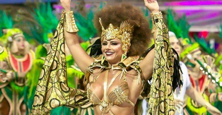 Viviane Araújo fala sobre ter sido a Rainha de Bateria da escola de samba vencedora em São Paulo