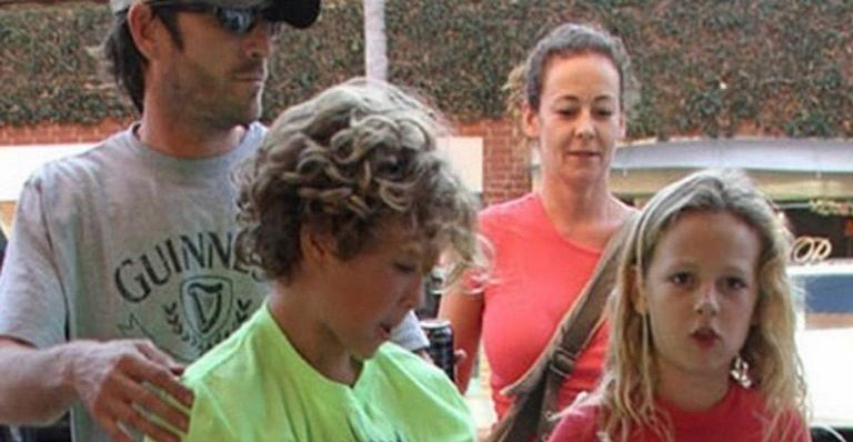 Filho de Luke Perry deixa seu trabalho devido à morte repentina do ator