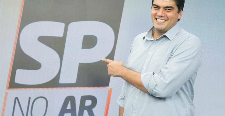 Jornalista André Azeredo pede demissão da TV Globo no Carnaval e fecha com a Record TV