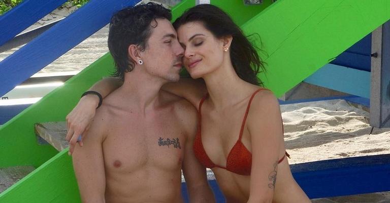 Di Ferrero faz revelação picante sobre relacionamento com Isabeli Fontana