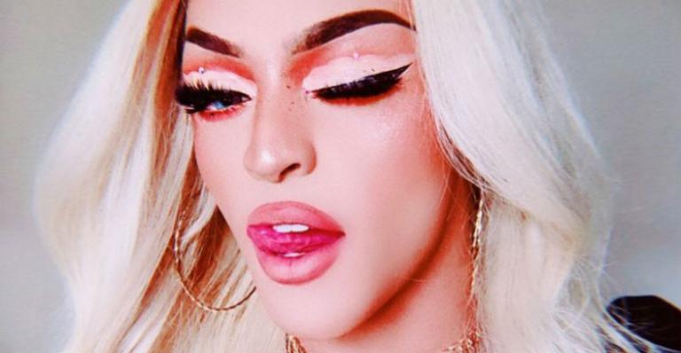 Desmontado, Pabllo Vittar posa de cueca para foto e fãs brincam: ”Agora foi longe demais”