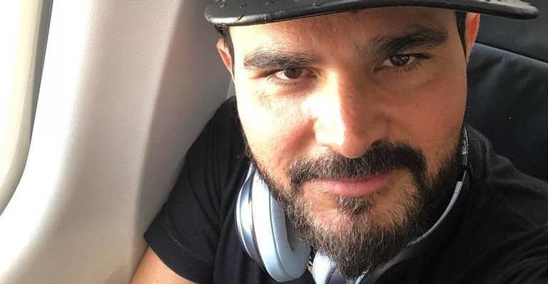 Luciano Camargo mostra quem são todas as mulheres de sua vida