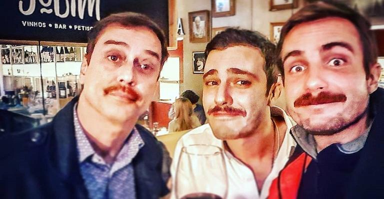 Ator da Globo brinca com polêmica e agita a web ao citar ‘Surubão de Lisboa’