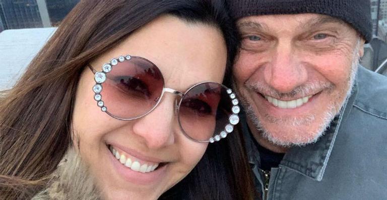 Viúva de Boechat vai às lágrimas com homenagem feita ao marido em ‘Espelho da Vida’