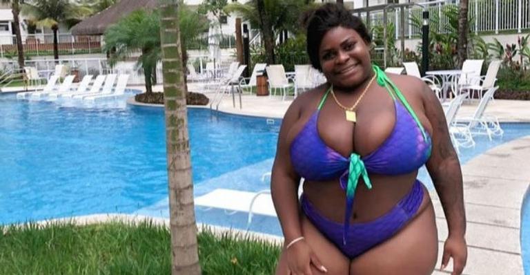 Jojo Todynho surpreende fãs ao aparecer de topless pela primeira vez