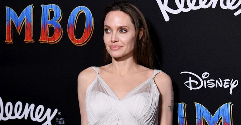 Angelina Jolie vai acompanhada dos quatro filhos na estreia do filme ‘Dumbo’