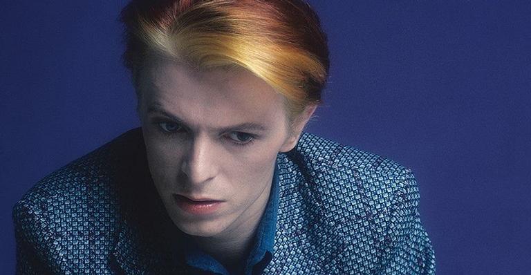 David Bowie optou por morrer através de um suicídio assistido, segundo jornalista