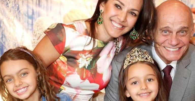 Veruska, viúva de Ricardo Boechat, emociona ao relembrar fotos: ”Momentos felizes”