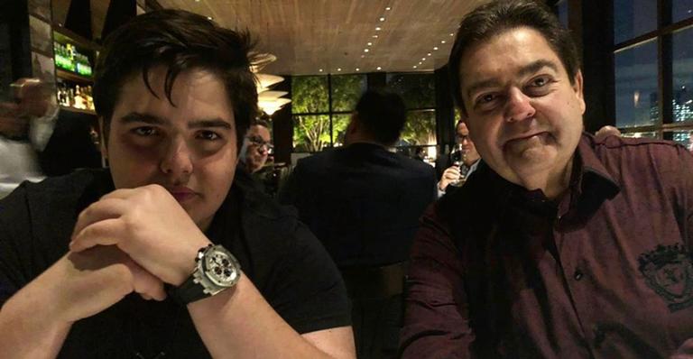 Filho de peixe…João Guilherme, filho de Faustão, segue os passos do pai