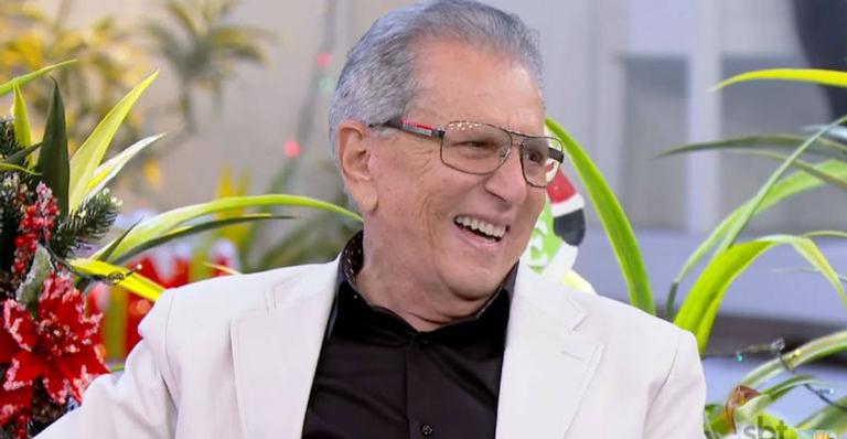 Carlos Alberto de Nóbrega completa 83 anos e ganha presente super fofo de fã