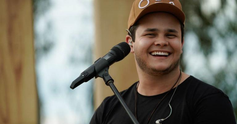 Em primeira mão, veja fotos super fofas do nascimento de João Pedro, filho do sertanejo Matheus