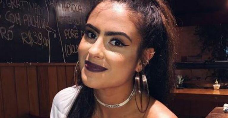 Hana Khalil é fortemente criticada por detalhe em maquiagem e perde a paciência: ”Fissurados!”