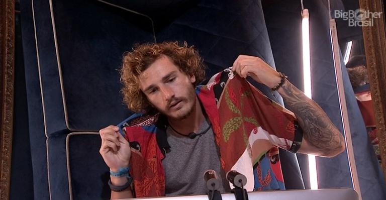 Após polêmica, participante do BBB19 se declara e diz: ”Daqui um mês a gente se encontra”