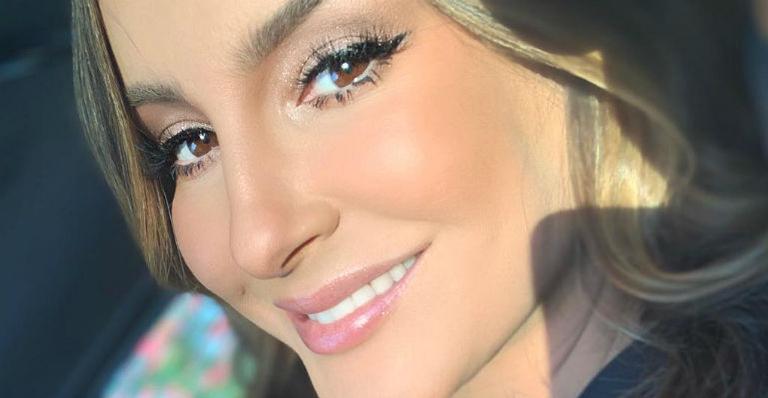 Claudia Leitte chora durante compra de enxoval para a filha: ”Todas as mães choram, né?”