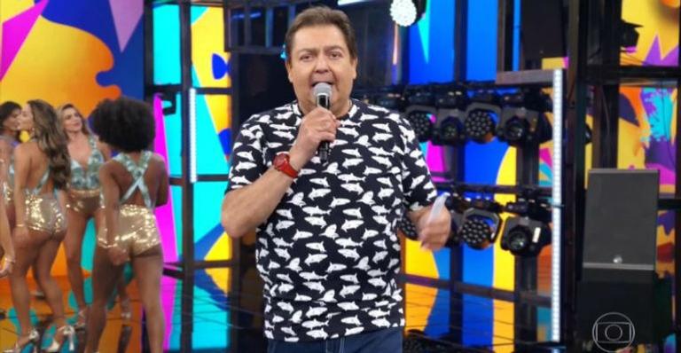 Faustão usa camiseta divertida e vira piada nas redes sociais