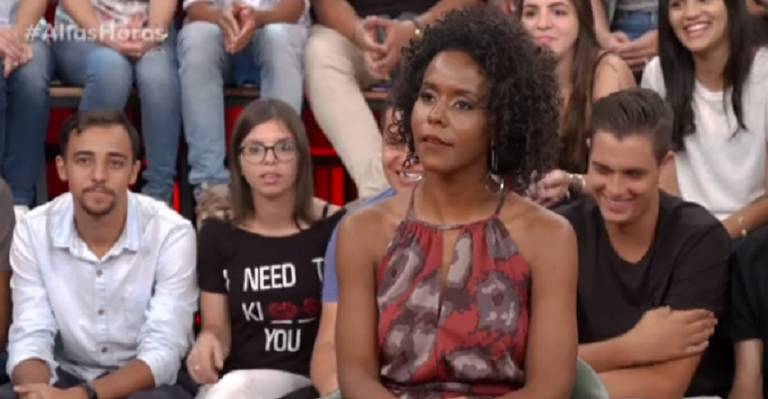 Maju Coutinho conta como foi apresentar o ‘Jornal Nacional’: ”Entrei em pânico”