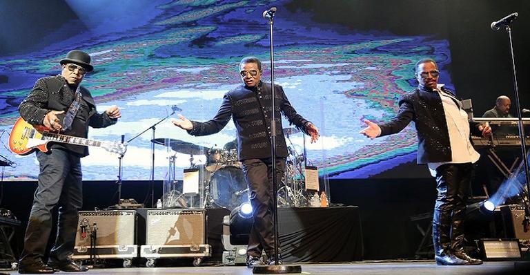 Em meio a polêmicas na família, The Jacksons se apresentam no Brasil pela primeira vez
