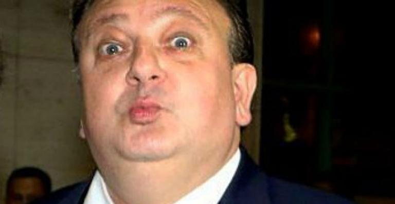 Erick Jacquin aparece em momento fofíssimo com os gêmeos, Elise e Antoine