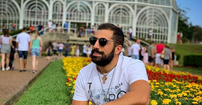 Kaysar Dadour relembra morte de namorada ao gravar cena de Órfãos da Terra