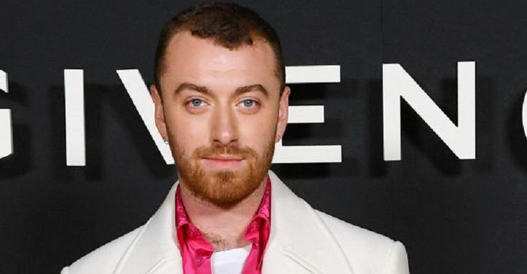 Em entrevista reveladora, Sam Smith admite ser não binário: ”Nem homem, nem mulher”