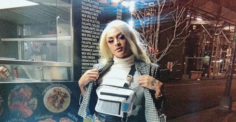 Pabllo Vittar reclama do frio em Nova York e cita saudades do companheiro