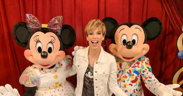 Viajando a trabalho, Ana Furtado esbanja felicidade e alto-astral na Disney: ”Mundo mágico!”