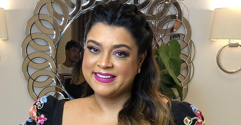 Preta Gil aparece nua na banheira e surpreende internautas