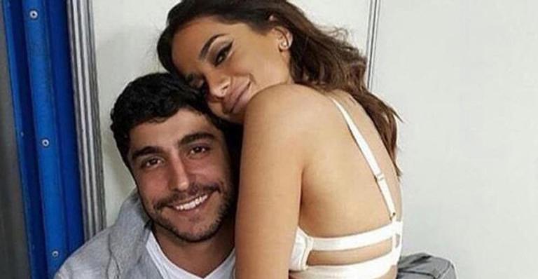 Biografia de Anitta revela detalhes do relacionamento abusivo com Thiago Magalhães