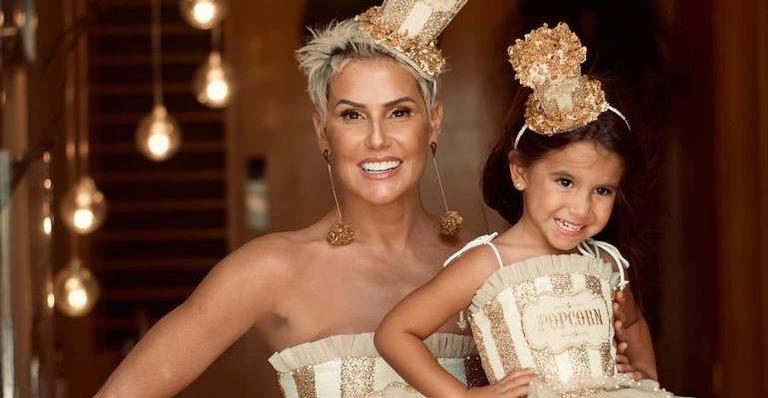 Deborah Secco posta foto com a filha ao lado de Xuxa Meneghel e faz homenagem: ”Obrigada por tudo”