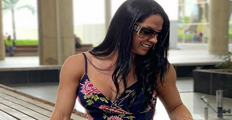 Graciele Lacerda tira dúvida de seguidora sobre procedimento estético: ”Sim, eu tenho”