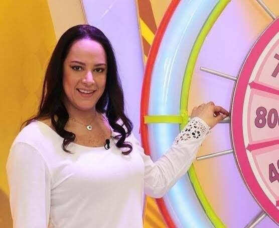 Silvia Abravanel relembra foto com Xuxa Meneghel e faz homenagem de aniversário para ela