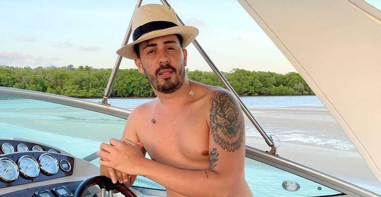 Reencontro emocionante! Carlinhos Maia se declara para mãe biológica e causa comoção na web