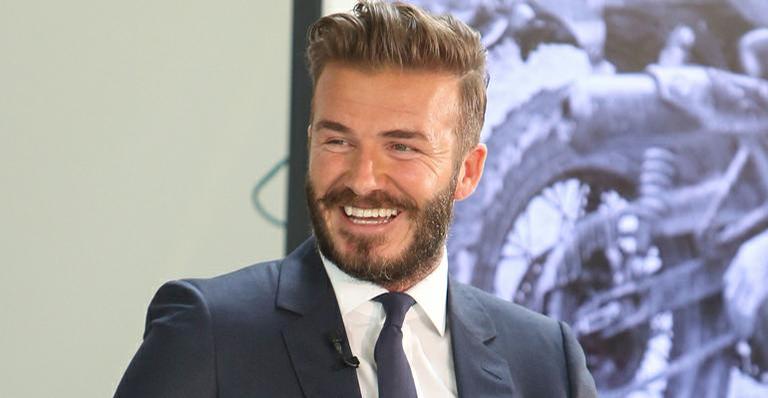David Beckham faz nova tatuagem fofa e fãs especulam que seja uma homenagem à Victoria
